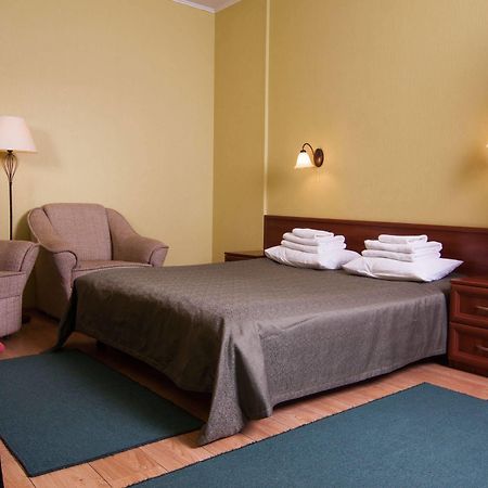 Mini-Hotel On Geroiv Energetykiv Street 18 Kiev Dış mekan fotoğraf