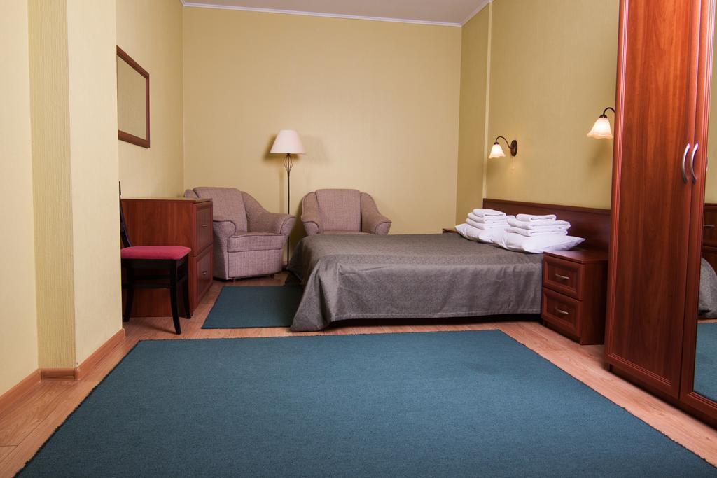 Mini-Hotel On Geroiv Energetykiv Street 18 Kiev Dış mekan fotoğraf