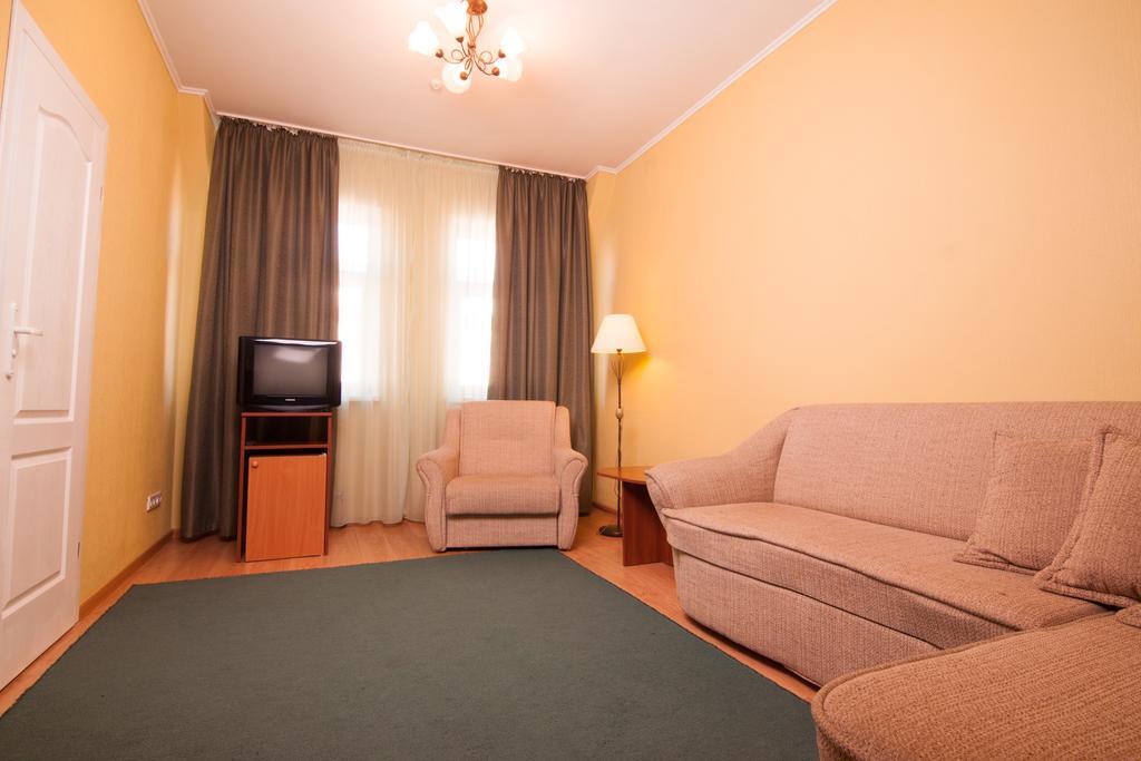 Mini-Hotel On Geroiv Energetykiv Street 18 Kiev Dış mekan fotoğraf