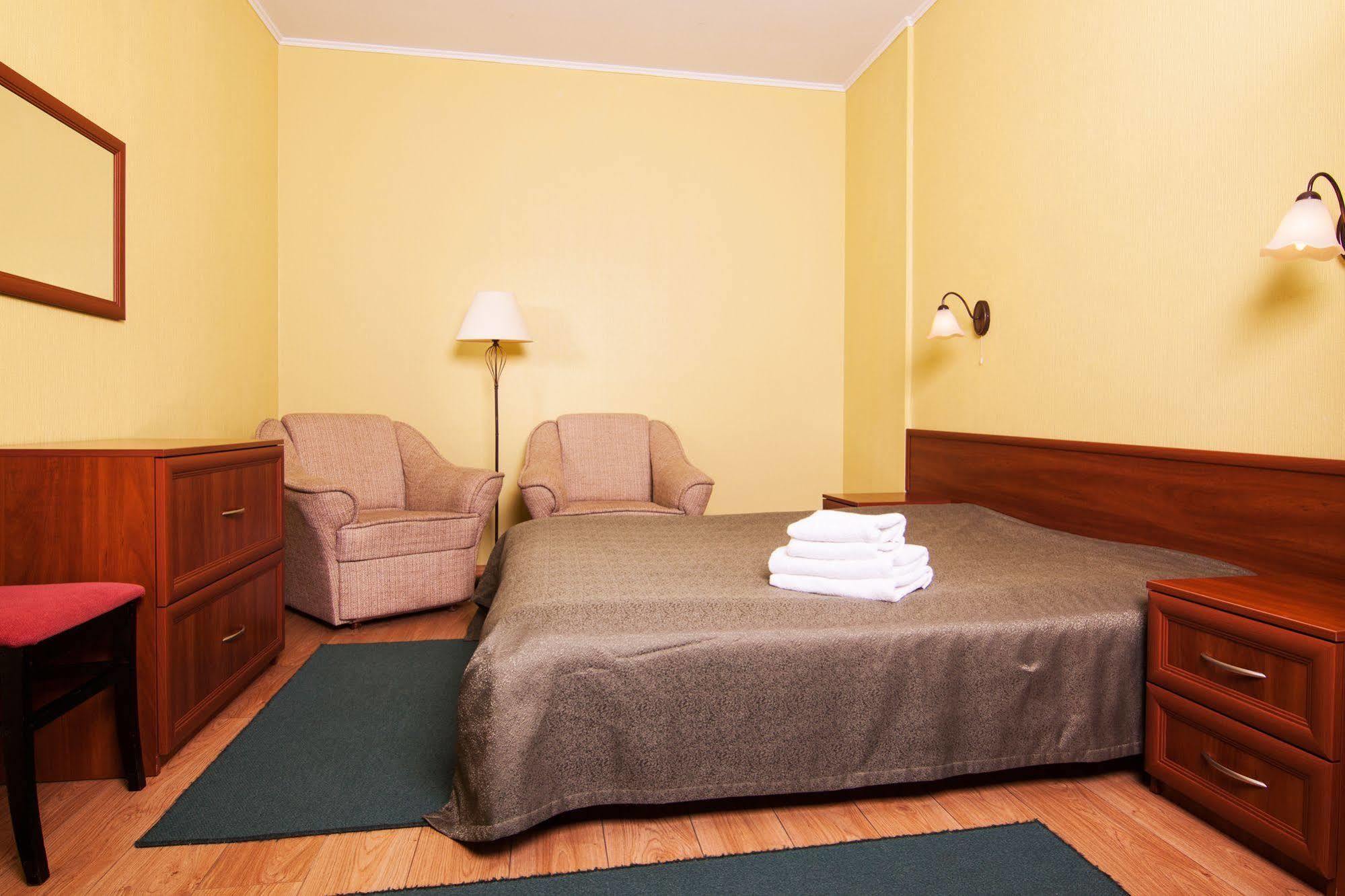 Mini-Hotel On Geroiv Energetykiv Street 18 Kiev Dış mekan fotoğraf