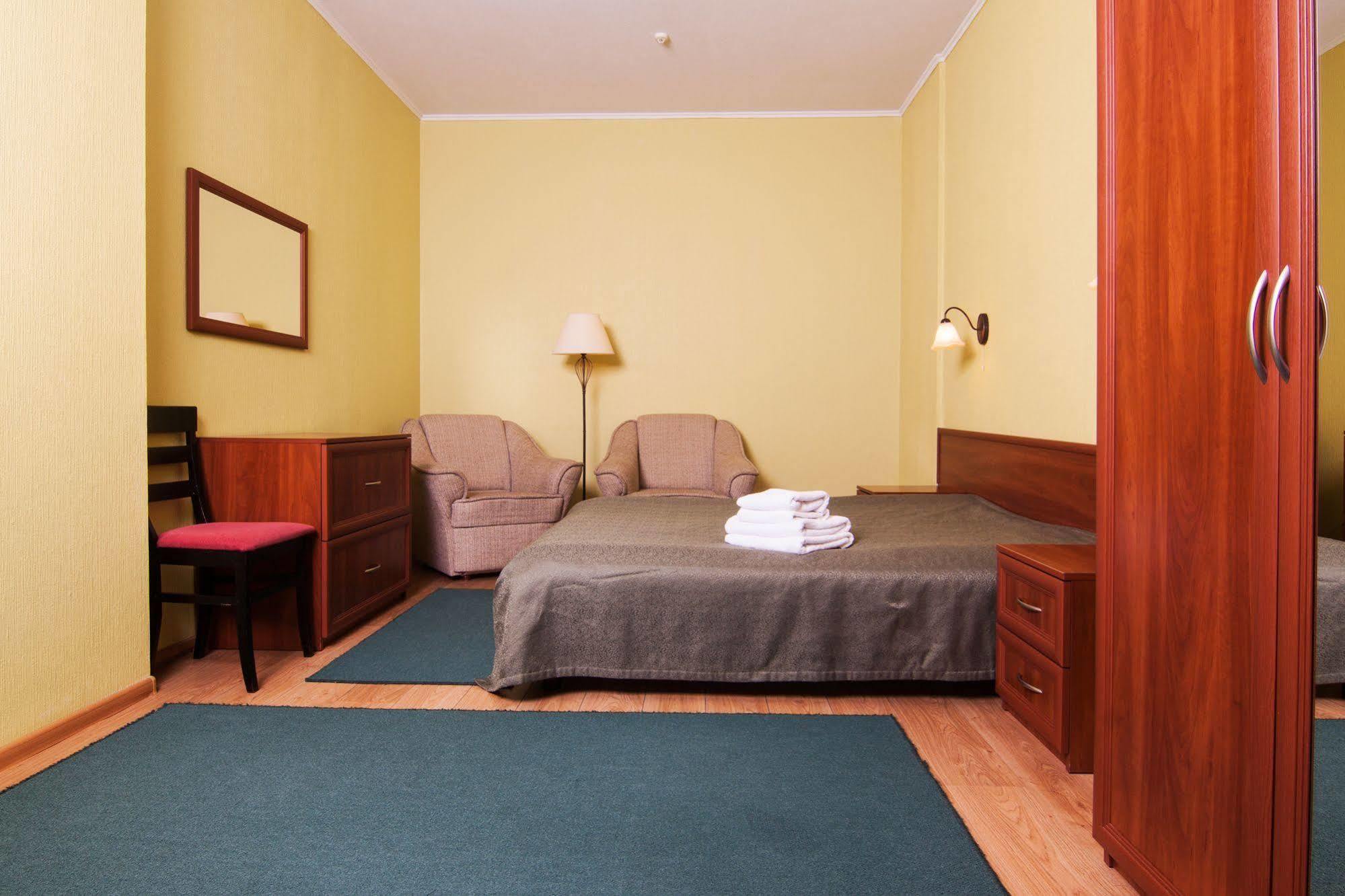 Mini-Hotel On Geroiv Energetykiv Street 18 Kiev Dış mekan fotoğraf