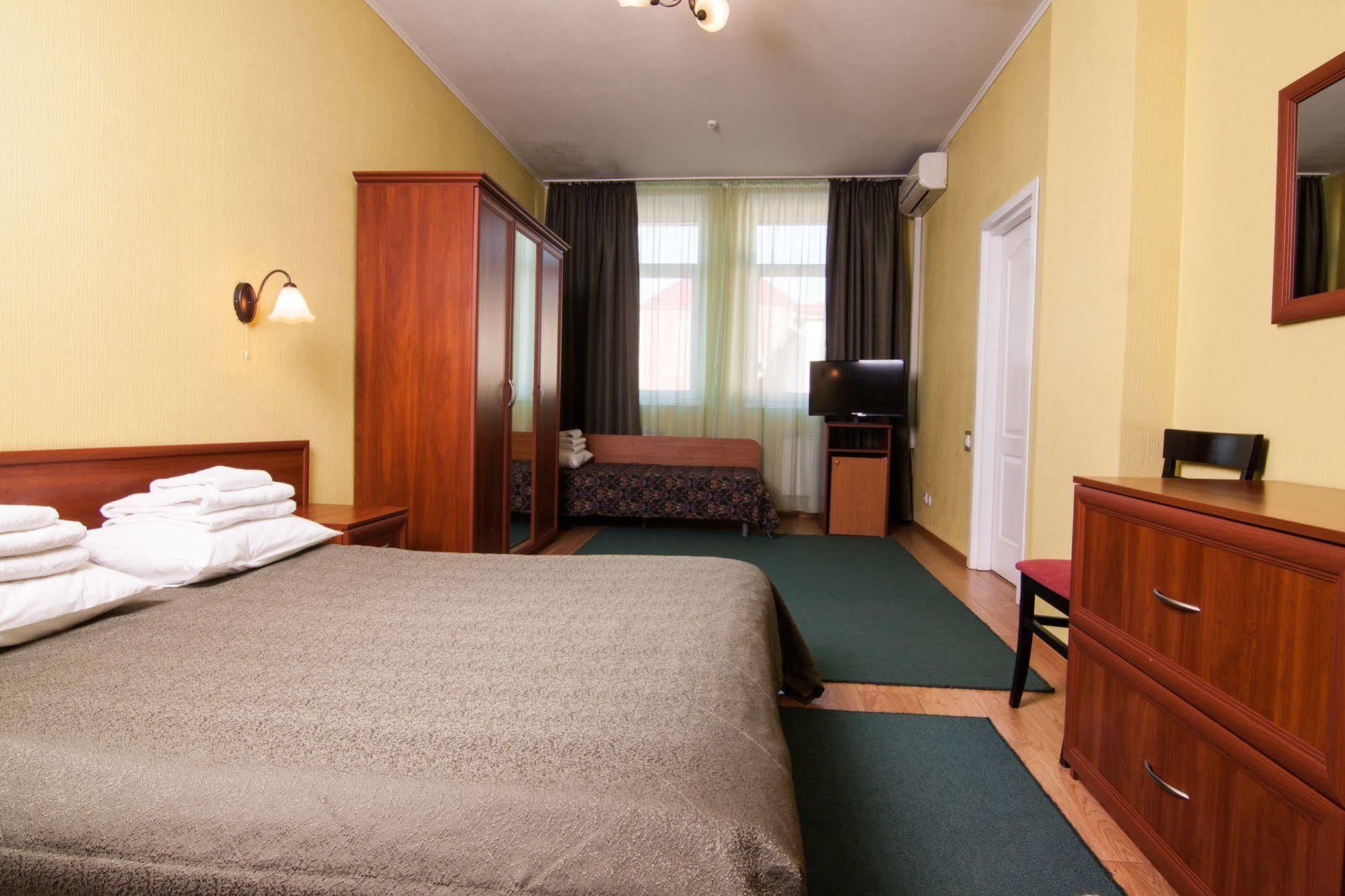 Mini-Hotel On Geroiv Energetykiv Street 18 Kiev Dış mekan fotoğraf